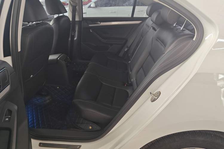 Used Volkswagen Sagitar 2017 230TSI Automatic Comfort Version