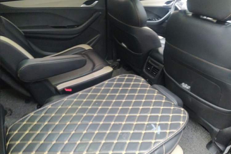 Used Baojun 360 2021 1.5L CVT Elite Version 77kW Interior 4