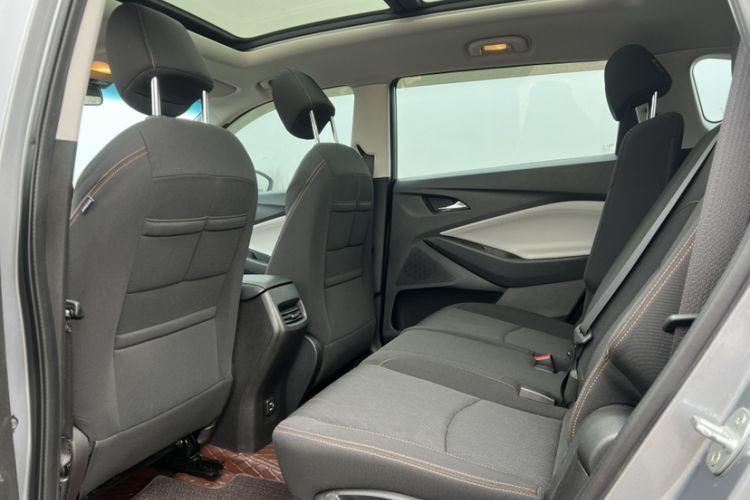 Used Chevrolet Orlando 2019 530T Automatic Luxury Edition (5+2 Seater) – China VI Standard Interior 3