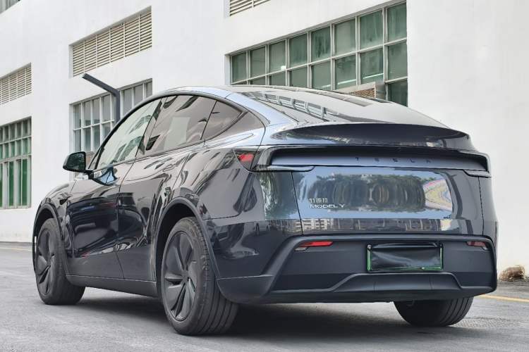 Used Tesla Model Y 2025 Rear-Wheel Drive First Edition