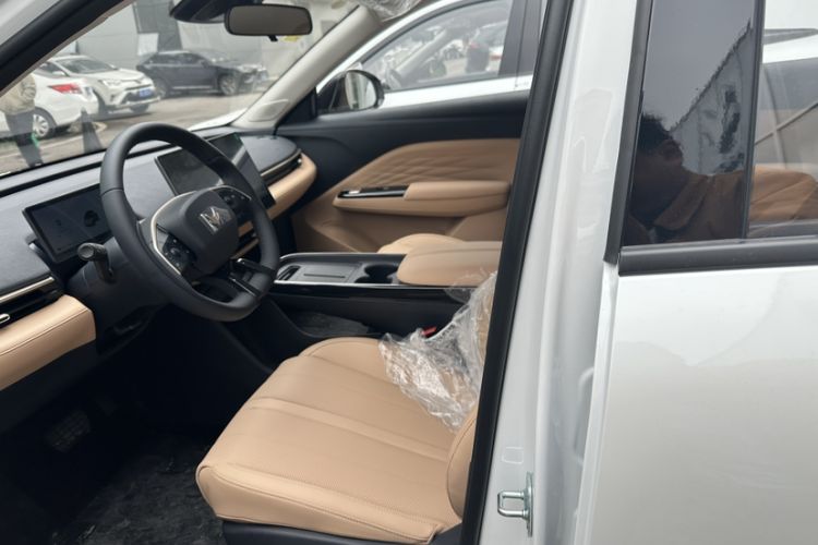 Used ARCFOX T1 2025 Model 425 PRO Interior 3