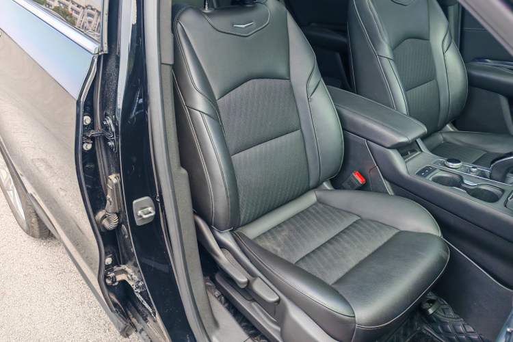 Used Cadillac XT4 2018 28T Two-Wheel Drive Tech Version