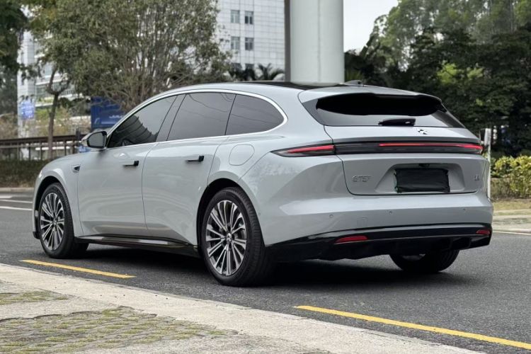 Used Nio ET5T 2025 75 kWh Touring Exterior 1