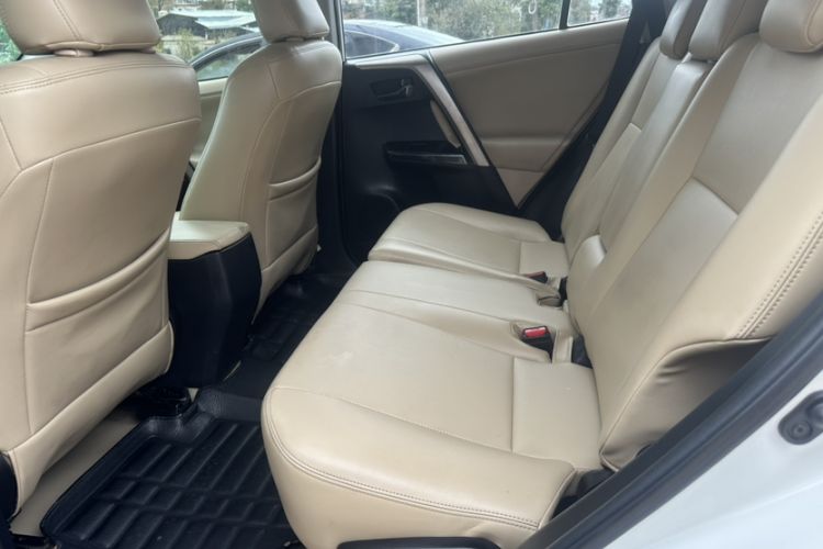 Used Toyota RAV4 2015 2.0L CVT Two-Wheel Drive Fashion Edition