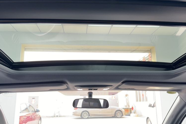 Used Honda XR-V 2021 1.5L CVT Comfort Version Headliner