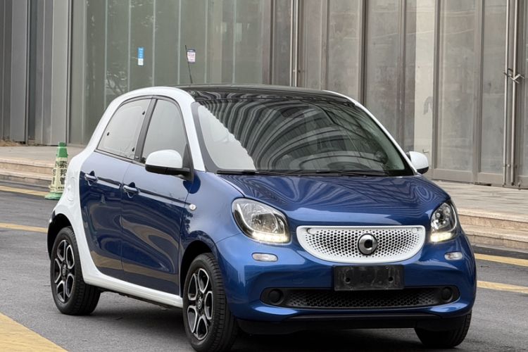 Used smart forfour 2018 0.9T 66 kW Pioneer Edition
