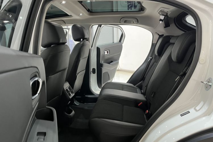 Used Honda Vezel 2023 1.5L CVT Tech Edition Interior 7