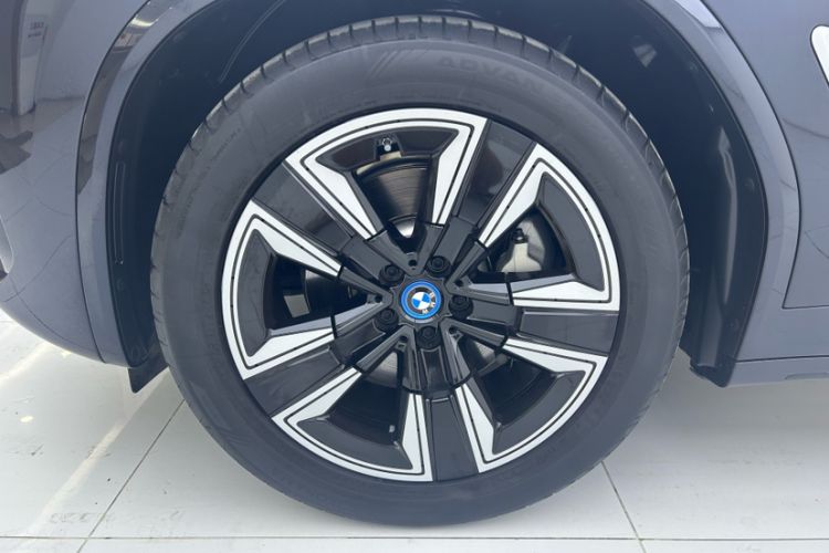 Used BMW iX3 2024 Leading Model
