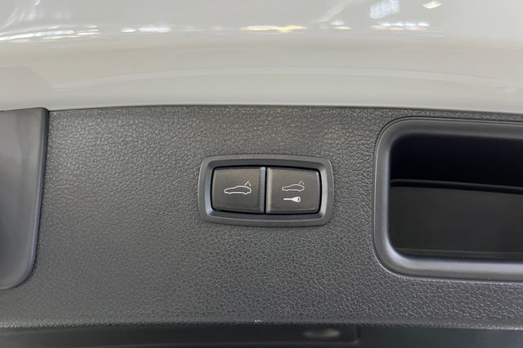 Used Porsche Macan 2022 Macan 2.0T Interior 7