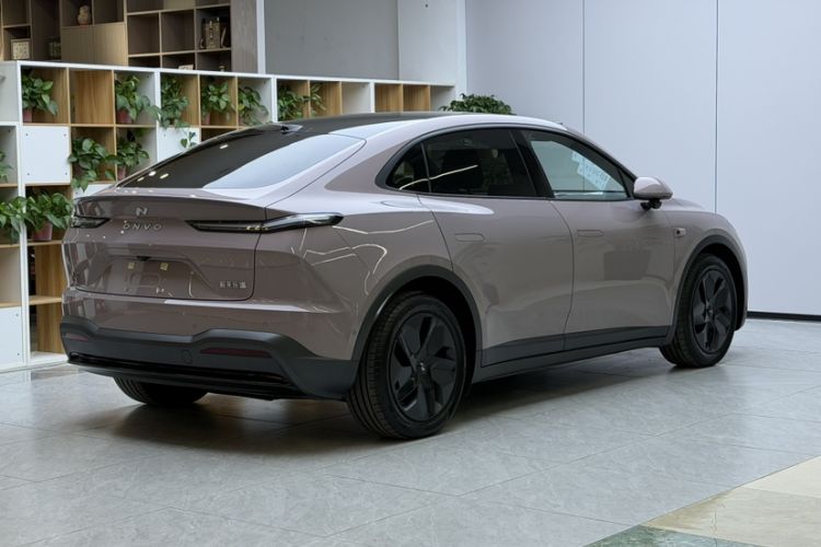 Used ONVO L60 2024 60 kWh Rear-Drive Version