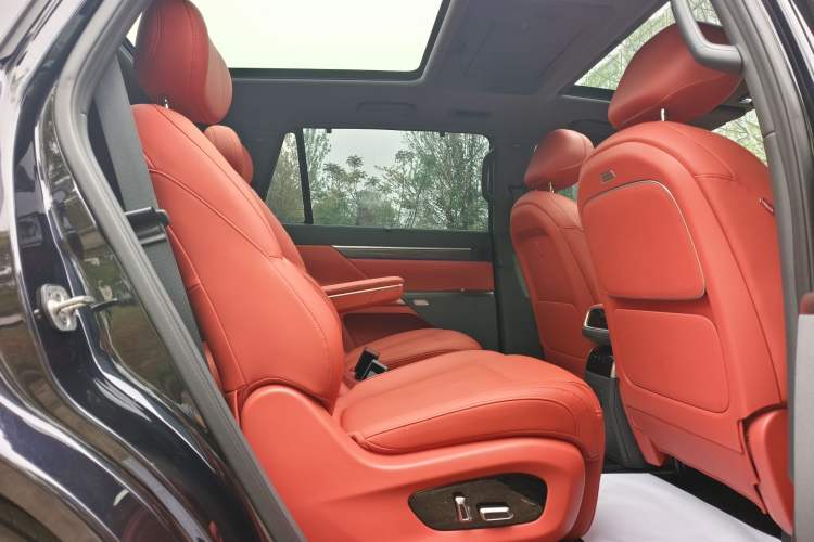 Used Dongfeng eπ eπ008 2025 636Ultra LikeYi Edition 6-Seater
