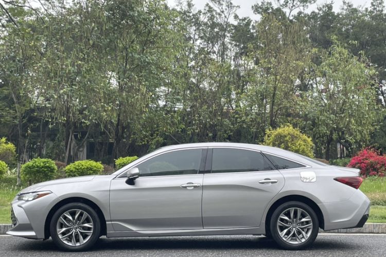 Used Toyota Avalon 2019 2.0L Luxury Edition China VI Standard Exterior 6