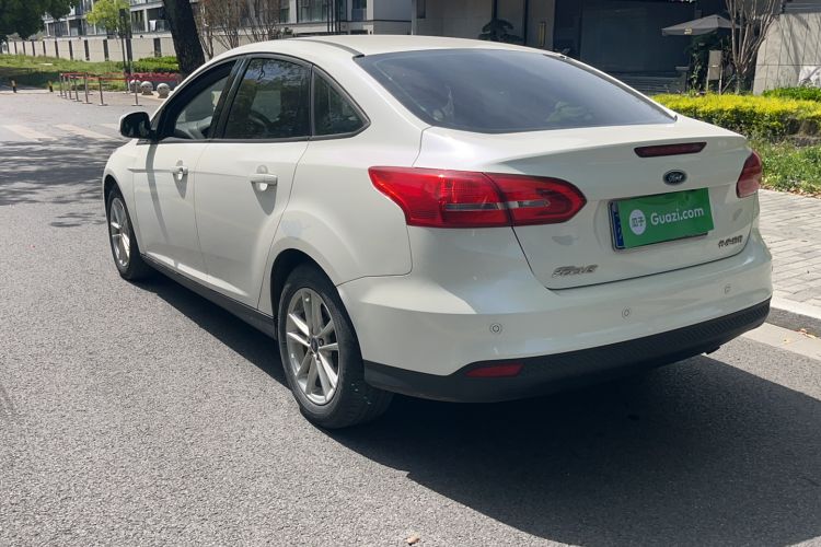 Used Ford Focus 2015 Sedan 1.6L Automatic Trend Model Exterior 5