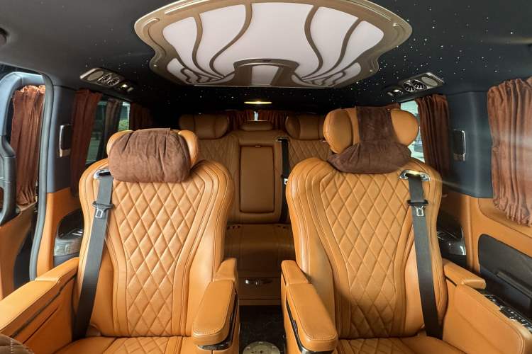 Used Mercedes-Benz Vito 2023 2.0T Elite Version 7 Seats