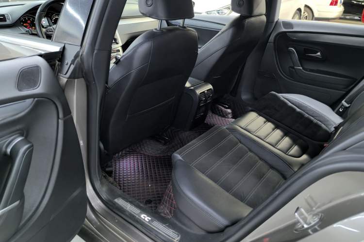 Used Volkswagen FAW-Volkswagen CC 2013 1.8TSI Luxury Model Interior 3