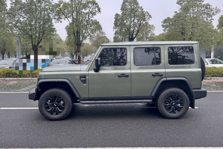 Used 212 T01 2024 2.0T Explorer Exterior 8