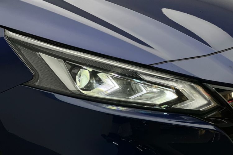 Used Nissan Teana 2021 2.0L XL Comfort Edition Left Front Headlight