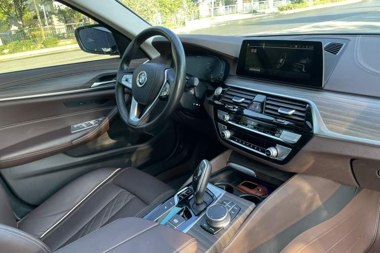 Used BMW 5 Series New Energy 2020 Mileage Upgrade Version 530Le Luxury Package