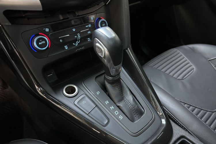 Used Ford Focus 2015 Hatchback EcoBoost 125 Automatic Supreme Style Edition