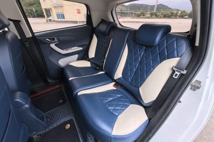 Used CHANGAN Benni E-Star 2022 Qingxin Edition Colorful Model Lithium Iron Phosphate
