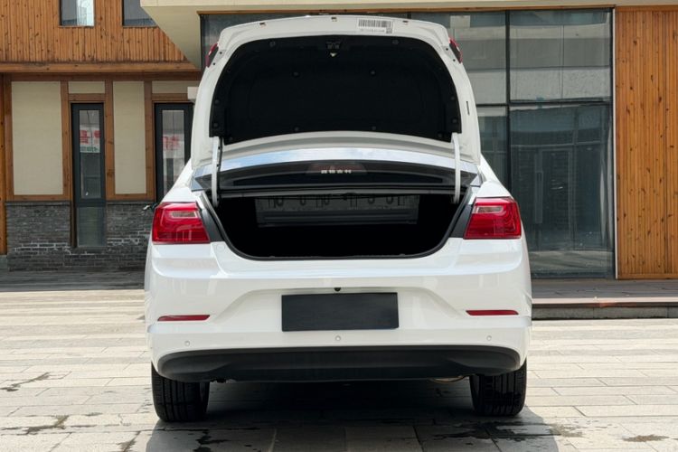 Used Geely Auto Vision 2020 Revised Version 1.5L CVT Asian Games Edition Trunk