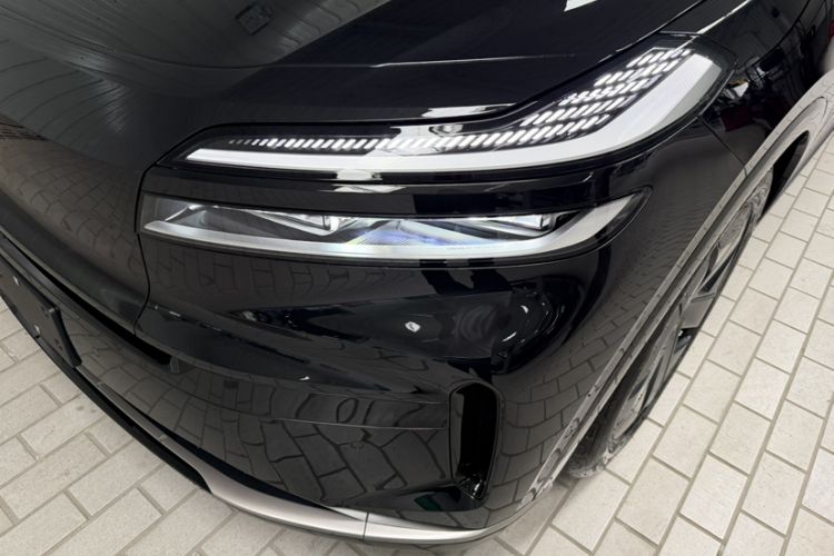 Used ONVO Luxeed L90 2025 Model—Ultra Six-Seater Version
