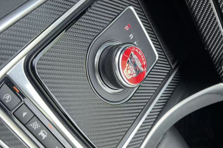 Used Jaguar XE 2017 2.0T 200 PS R-Sport
