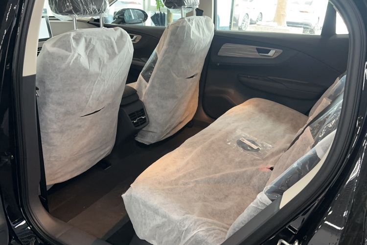 Used Hongqi E-QM5 2025 500km Range Commuter Version
