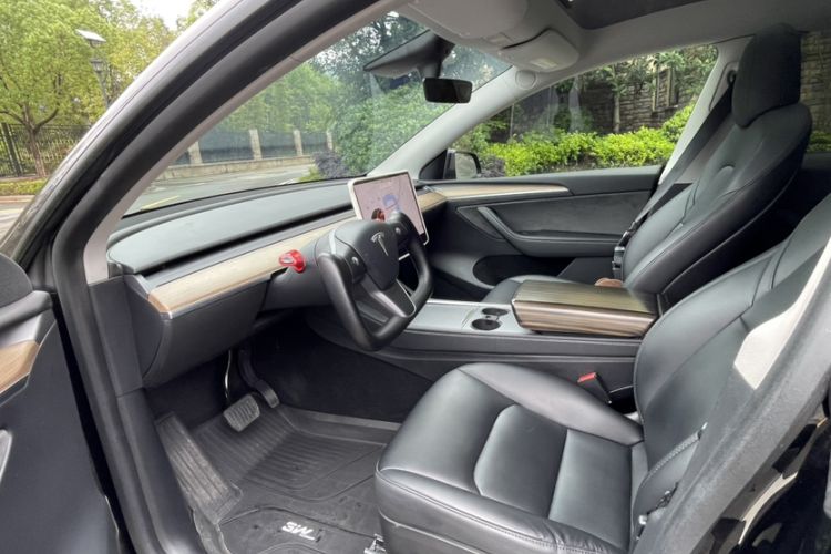 Used Tesla Model Y 2021 Standard Range Rear-Wheel Drive Version