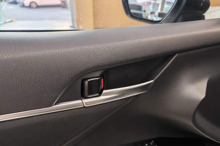 Used Toyota Camry 2019 Dual-Engine 2.5 HG Luxury Edition China VI Standard
