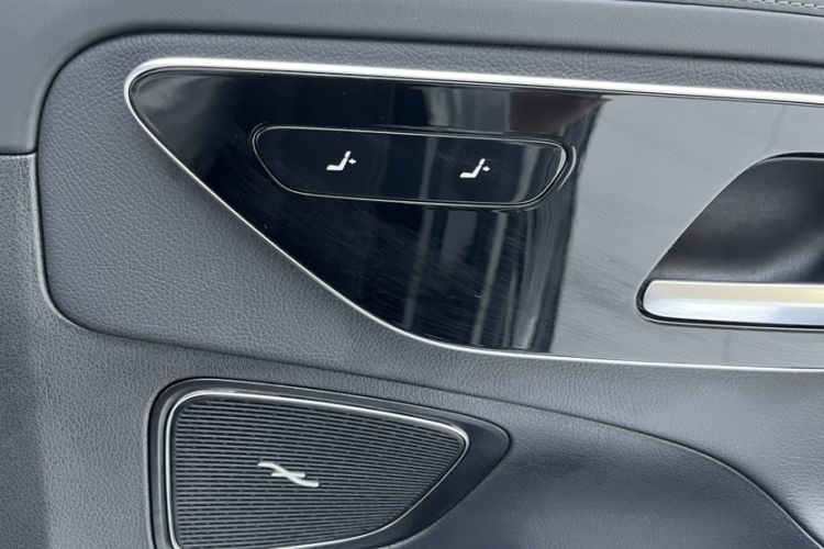 Used Mercedes-Benz C-Class 2024 C 200 L Sport Edition Interior 7