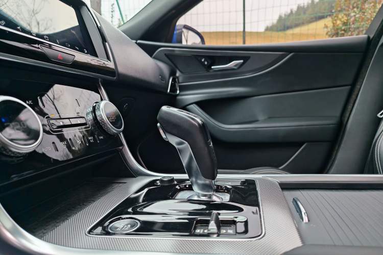 Used Jaguar XEL 2020 2.0T 200PS R-DYNAMIC Youth Sports Edition