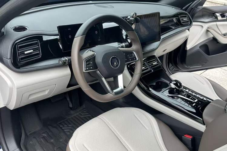 Used BYD Qin PLUS 2024 HONOR Edition DM-i 55KM Leading Model