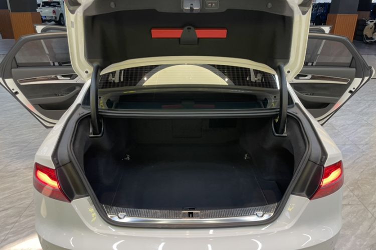 Used Audi A8 2014 A8L 45 TFSI quattro Comfort model
