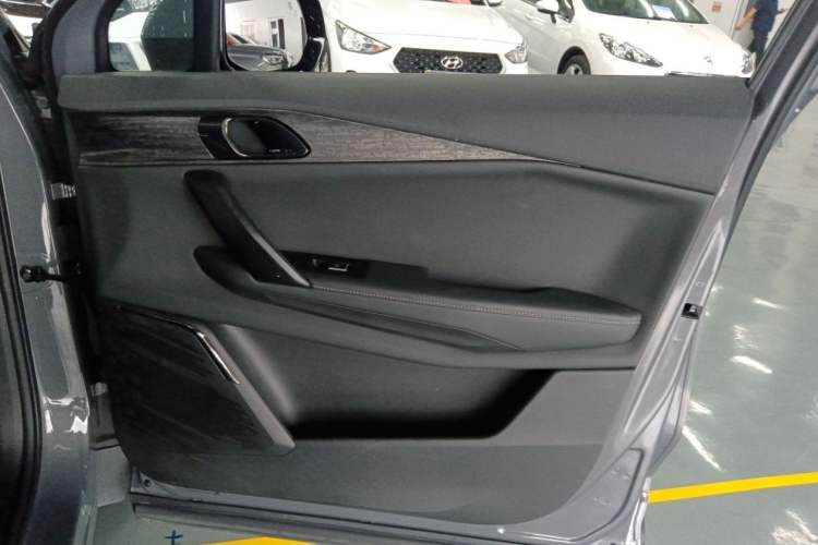 Used Lynk & Co 06 2023 Remix 1.5T JinPro