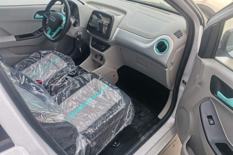 Used JMEV Xiao Qilin 2024 201 km Luxury Version