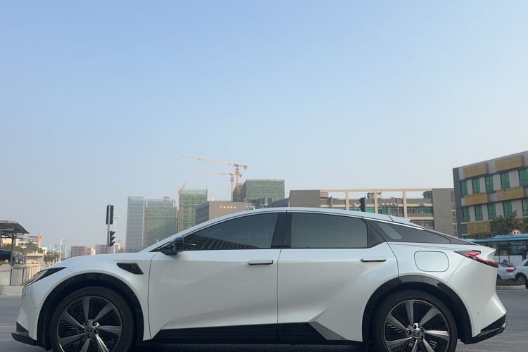 Used Toyota bZ5 2025 Model 550 PRO Smart Driving Edition
