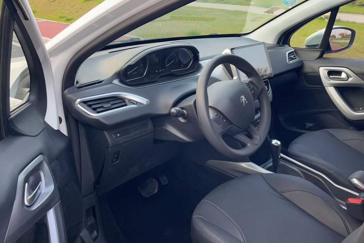 Used Peugeot 2008 2014 1.6L Automatic Fashion Edition
