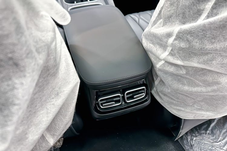 Used Roewe D7 2023 DMH 125km Excellence Edition
