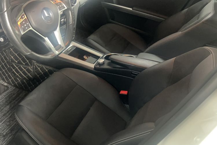 Used Mercedes-Benz GLK-Class 2015 GLK 260 4MATIC Dynamic Edition Ultimate Version Interior 3