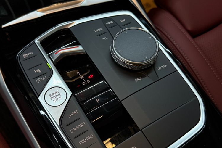 Used BMW 3 Series 2024 320Li M Sport Package Interior 1