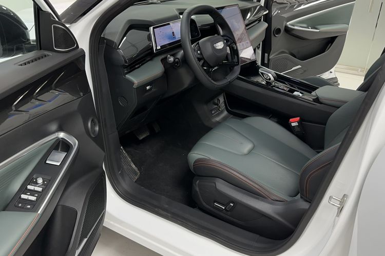 Used Geely Auto Emgrand X7 Sport 2024 1.5TD Smart Connect+ Driver Seat