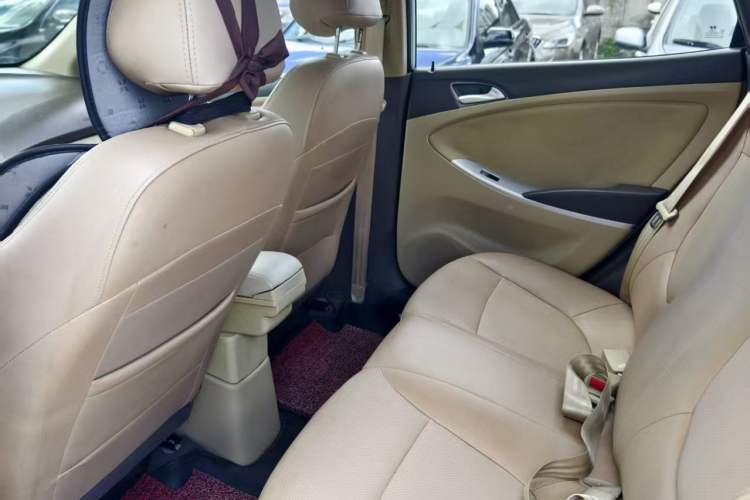 Used Hyundai Verna (older generation) 2010 Sedan 1.4L Automatic Comfort Model GS
