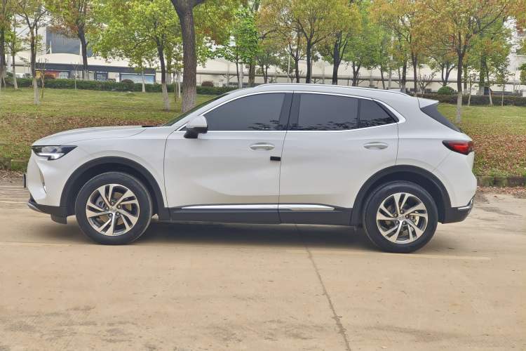 Used Buick Envision 2022 Encore S 552T Two-Wheel-Drive Luxury Model
