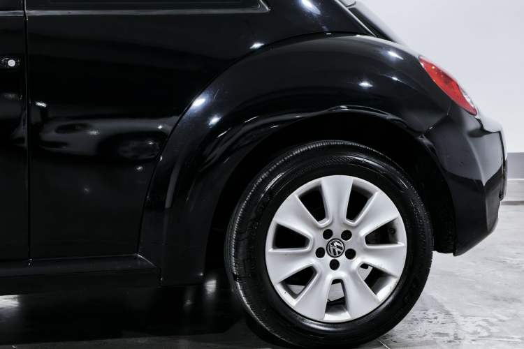 Used Volkswagen Beetle 2010 1.6 AT
