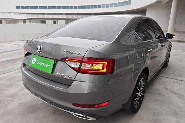 Used Skoda Octavia 2018 1.6L Automatic Luxury Edition