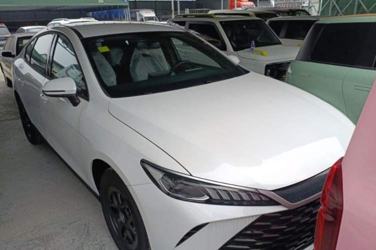 Used BYD Qin PLUS 2026 DM-i 128KM Progressive Model Exterior 1