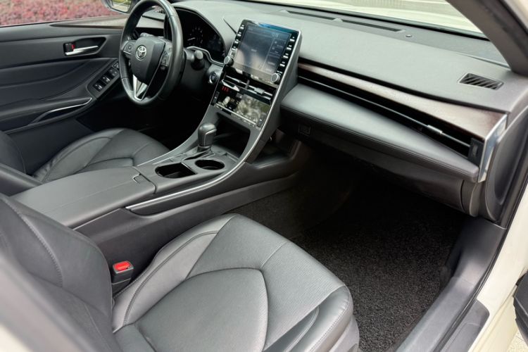 Used Toyota Avalon 2019 2.0L Luxury Edition China VI Standard
