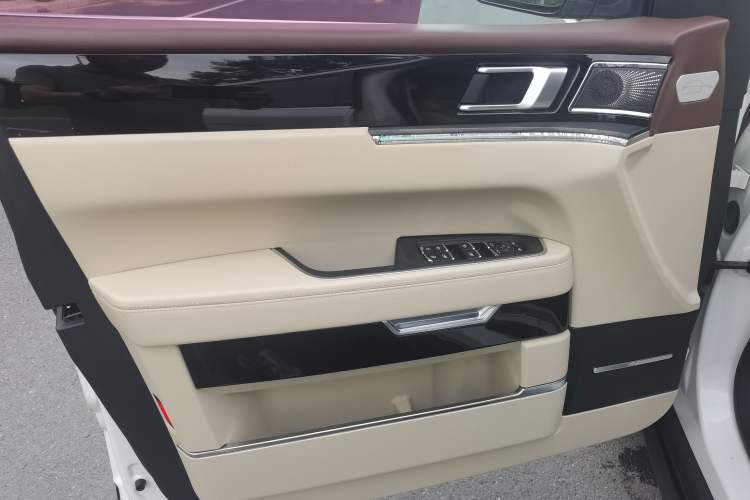 Used Zotye T700 2017 1.8T Dual-Clutch Prestige Model
