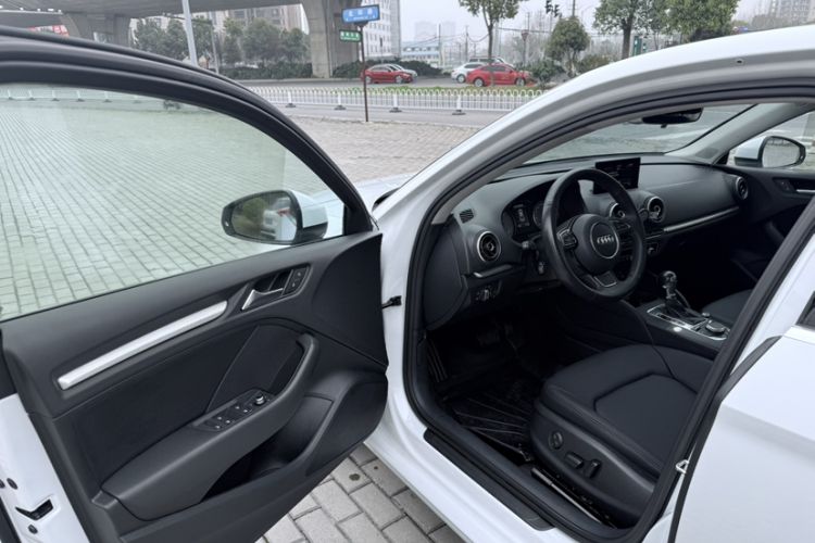 Used Audi A3 2016 Limousine 35 TFSI Prestige Edition